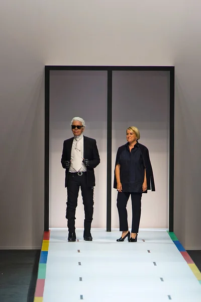 Look 50